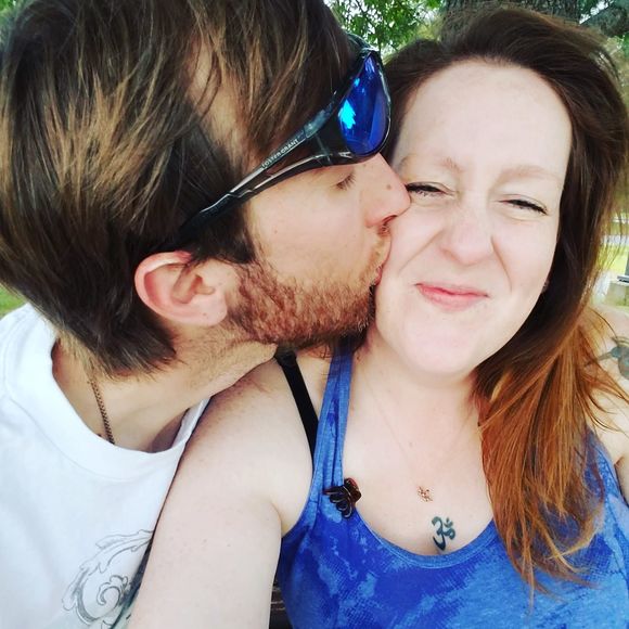 Meet your Posher, Amanda - Picture 1 of 4